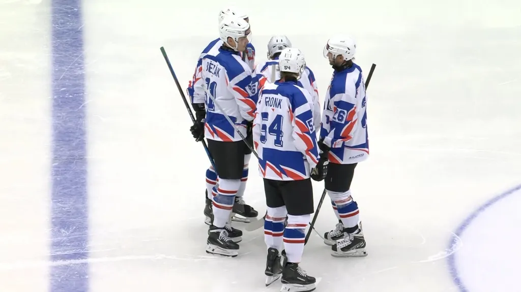 Retro dresy Chomutova