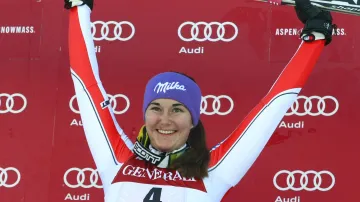 Šárka Záhrobská se raduje z vítězství