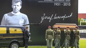 Poslední rozloučení s Josefem Masopustem na Julisce