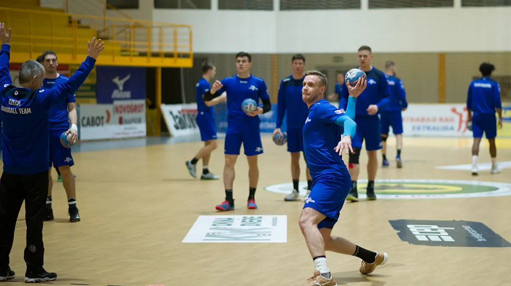 Soustředění házenkářské reprezentace v hale v Zubří