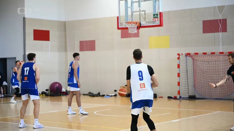 Basketbalisté vyrazí na ME s výrazně omlazenou podkošovou sestavou