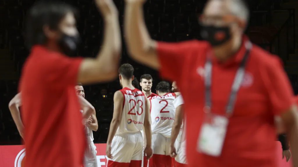 Basketbalisté Turecka se radují z výhry