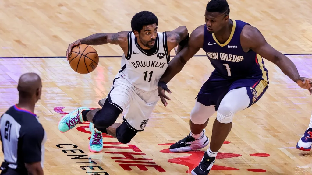 Kyrie Irving v utkání s New Orleans