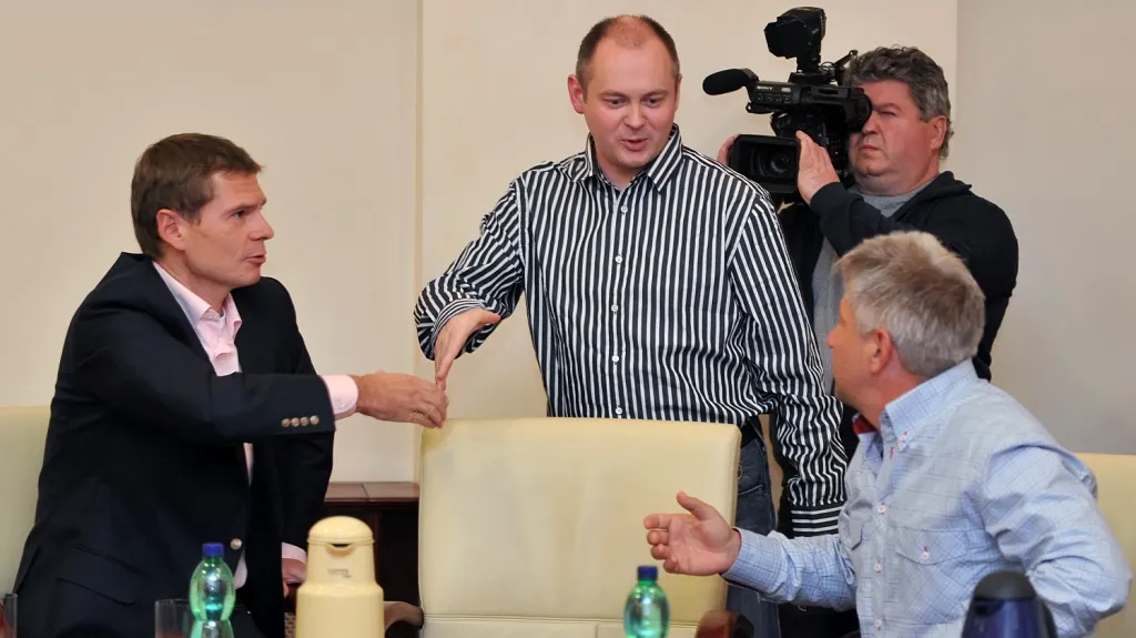 Kulatý stůl o osudu Zbrojovky Brno