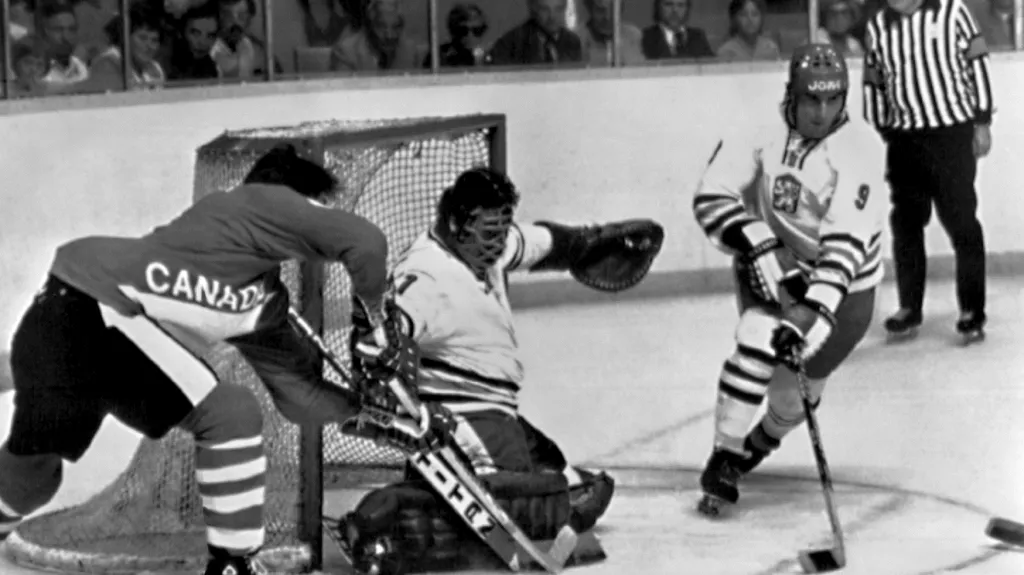 Vladimír Dzurilla během utkání s Kanadou