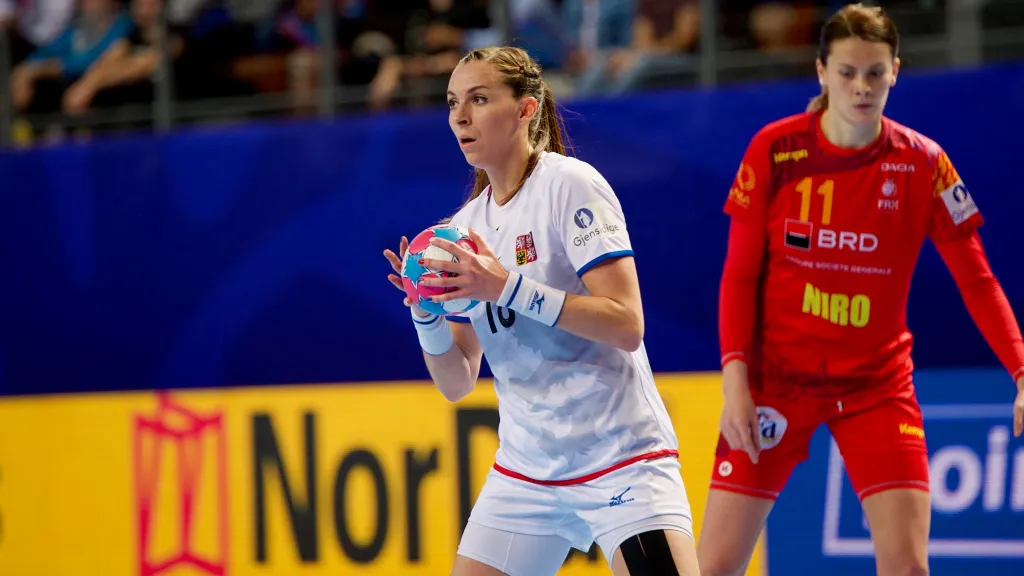 Kapitánka Iveta Luzumová