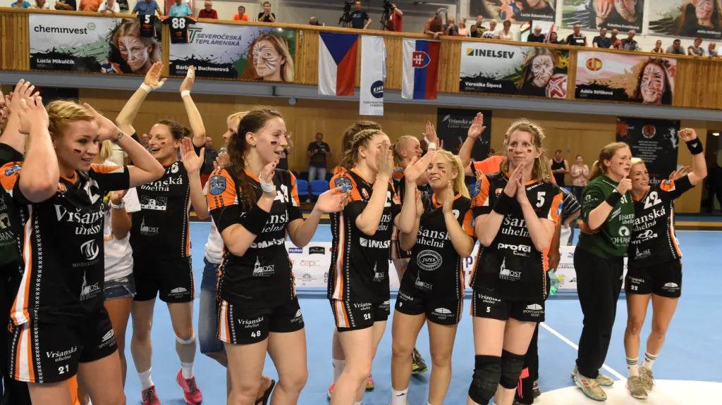 Radost mosteckých házenkářek