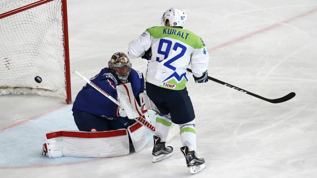 Christobal Huet v utkání se Slovinskem