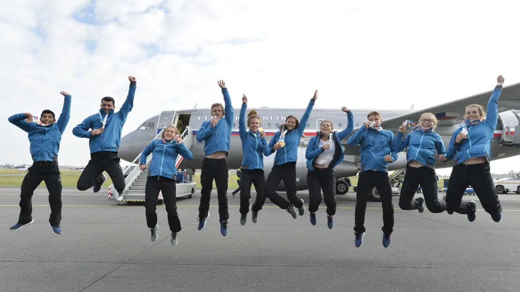 Česká výprava po návratu z olympijských her mládeže