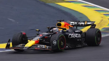 Verstappen po skvělém výkonu vyhrál VC Brazílie