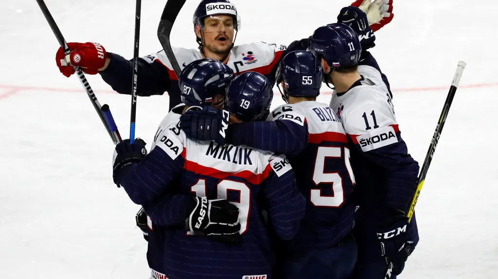 Slavící slovenští hokejisté