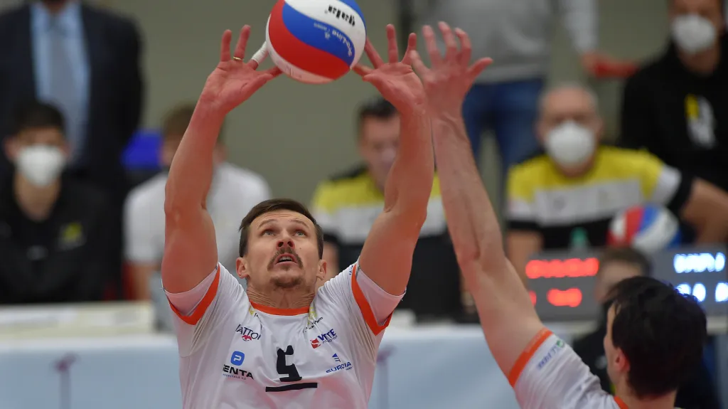 Lukáš Ticháček v dresu Karlovarska