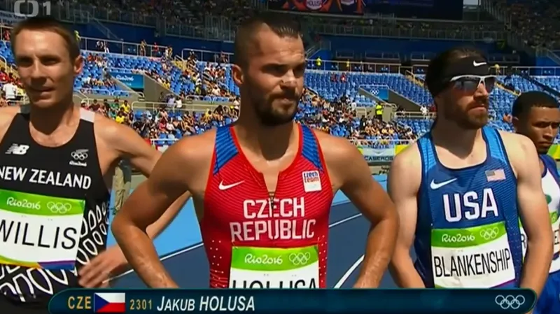 Holuša bez problémů prošel rozběhem, tyčkařky přes kvalifikaci neprošly