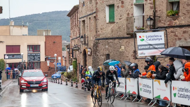 Richard Carapaz a Segio Higuita