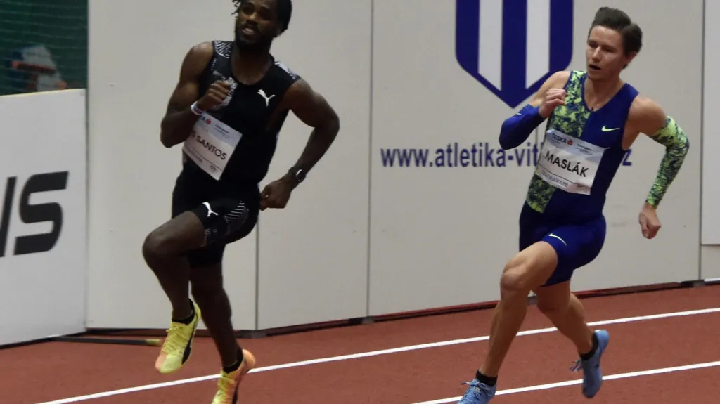 Pavel Maslák (vpravo) na mítinku Czech Indoor Gala