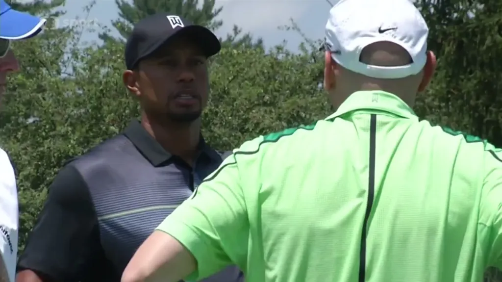 Woods se po osmi měsících může vrátit ke golfu