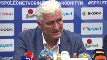 Dojatý trenér Říha: Je to škoda, Česko si úspěch zasloužilo