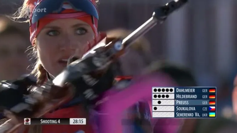Rozhodující střelba hromadného závodu biatlonistek