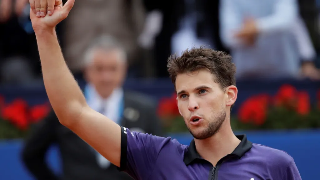 Rakouský tenista Dominic Thiem se raduje z titulu v Barceloně