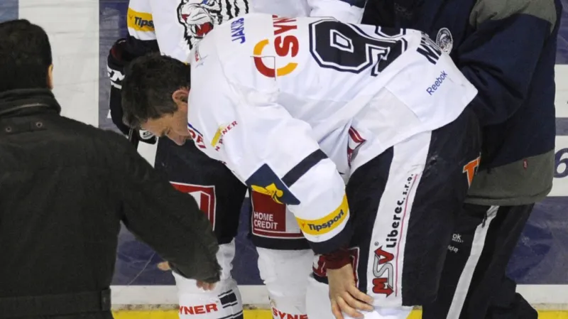 Zraněný Petr Nedvěd