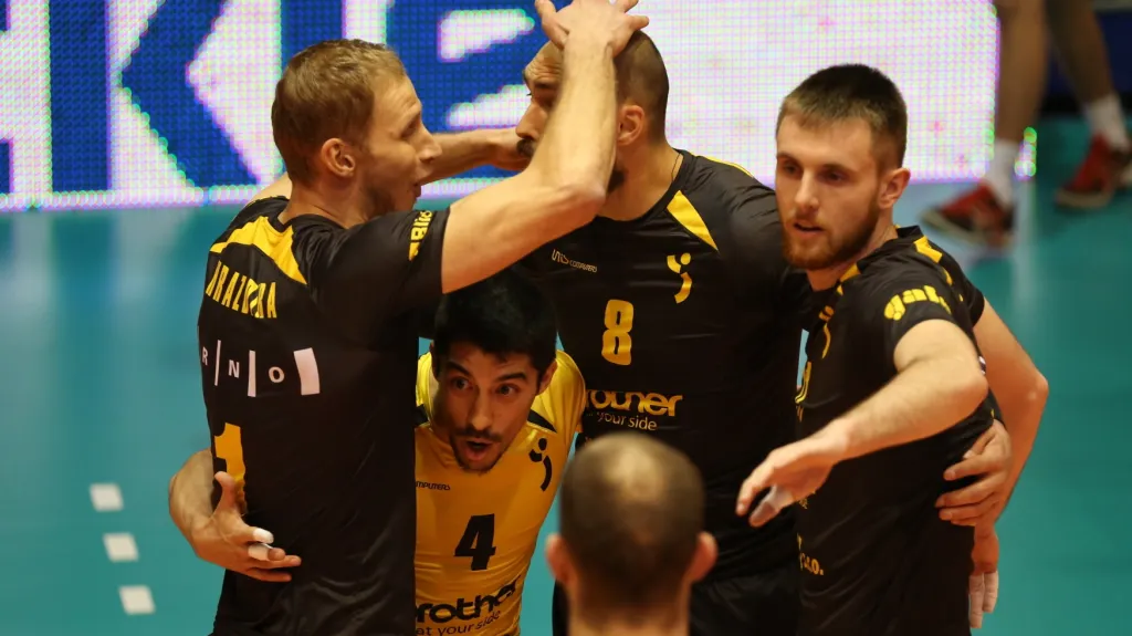 Slavící volejbalisté Brna