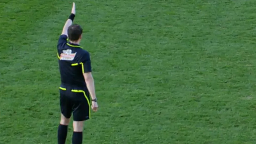 Chybující sudí v utkání Plzeň - Budějovice