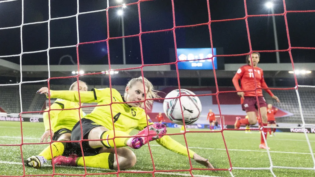 České fotbalistky v utkání se Švýcarskem