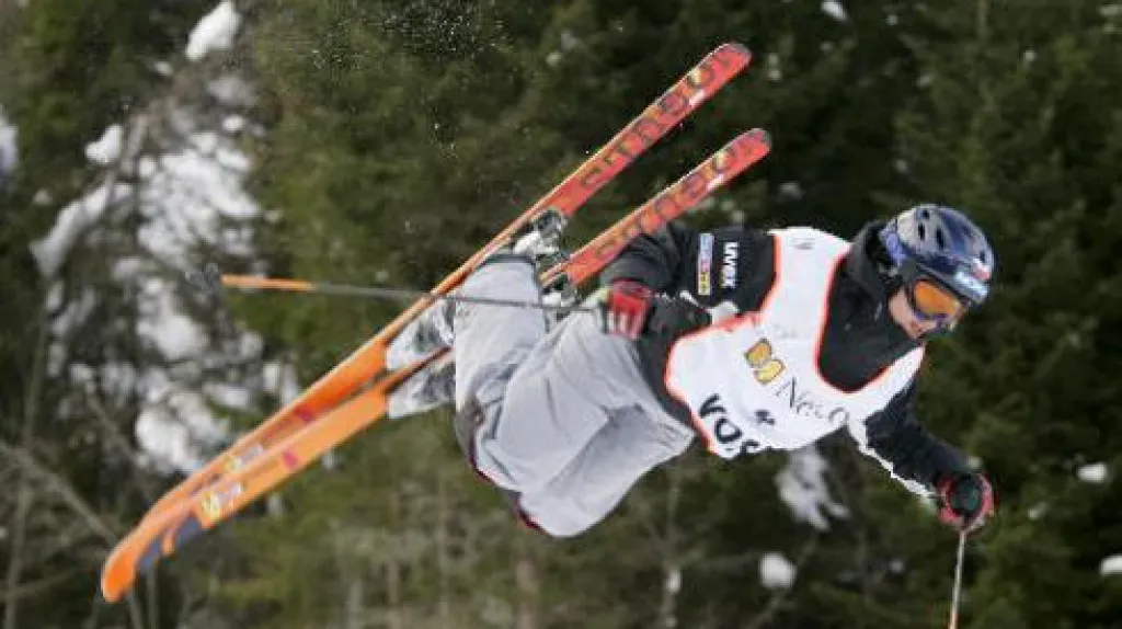 Akrobatická lyžařka Nikola Sudová