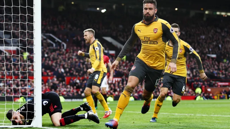 Radost Girouda po vyrovnávací brance proti Manchesteru United