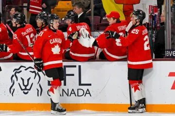 Češi v semifinále vyzvou Kanadu, Finové vystavili USA stopku