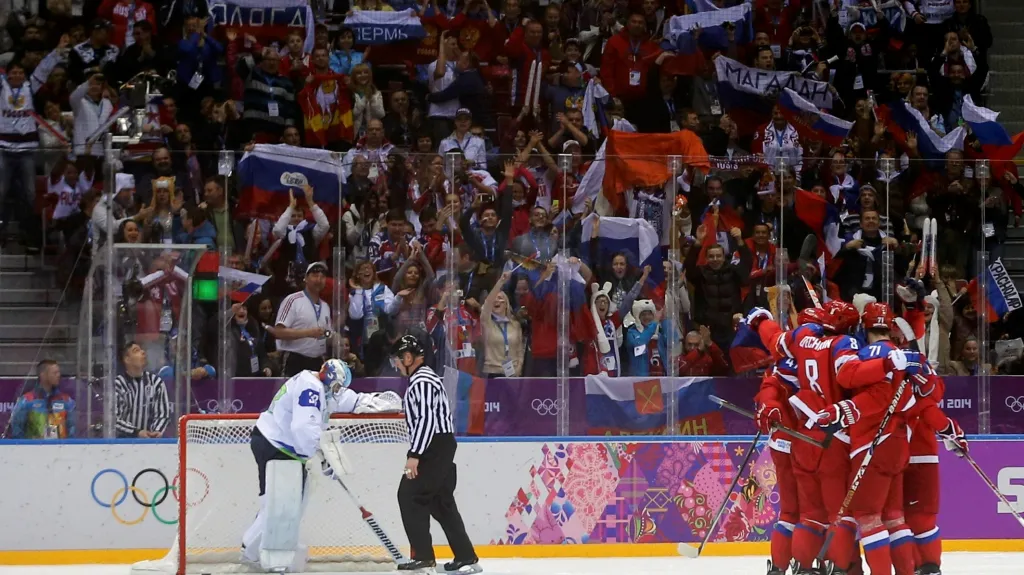Slavící ruští hokejisté