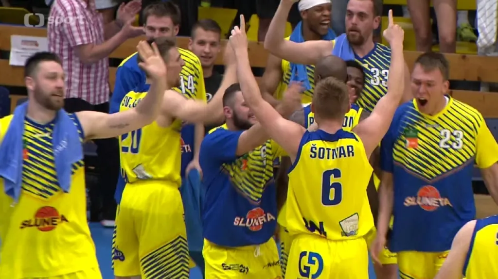 Ústí si vybojovalo v dramatu s Pardubicemi sedmý zápas