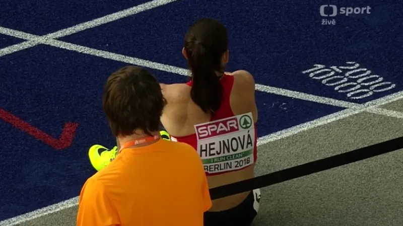 Neúspěch Hejnové v semifinále 400 m př. s ohlasem
