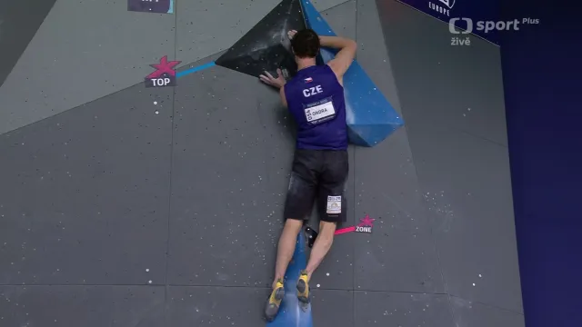 Výkon Adama Ondry v semifinále boulderingu