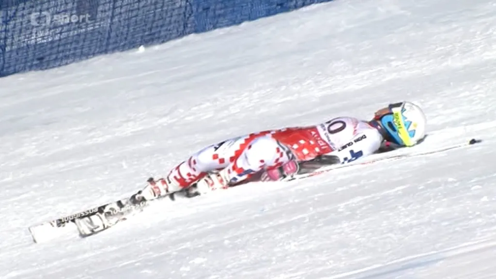 Pád Kateřiny Pauláthové ve 2. kole obřího slalomu