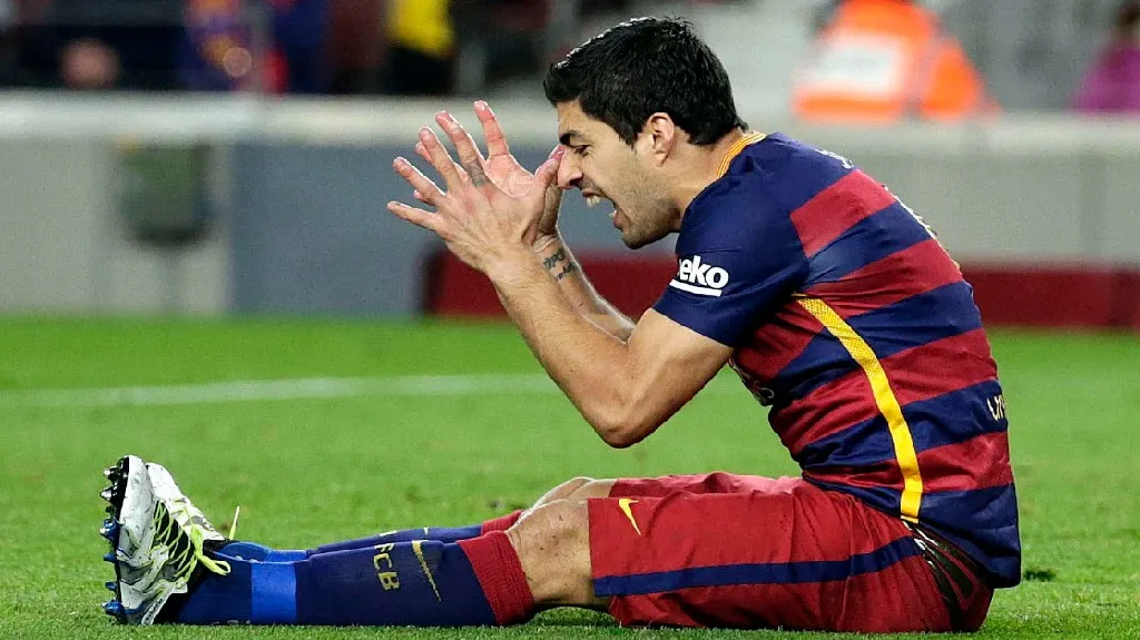 Nahněvaný Luis Suárez