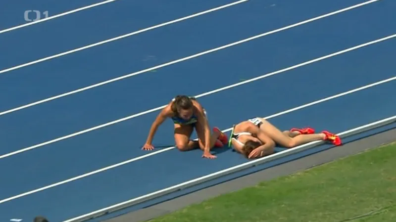 V duchu fair play: Vytrvalkyně si pomohly, i když je to mohlo stát postup