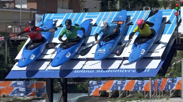 Finálová jízda Kneblové na kayakcrossu v Irvee