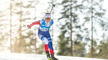 Sestřih závodu biatlonistek s hromadným startem v Kontiolahti