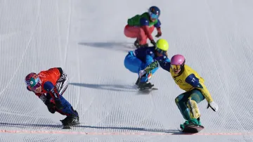 Stříbrné finále snowboardcrossařek s Evou Adamczykovou