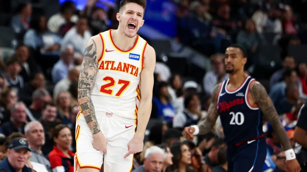 Vít Krejčí se raduje v utkání NBA