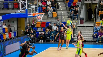 Záznam utkání ZVVZ USK Praha – Flammes Carolo Basket