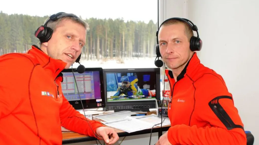 Komentátorské duo tentokrát ve složení Roman Dostál a Jirka Rejman 