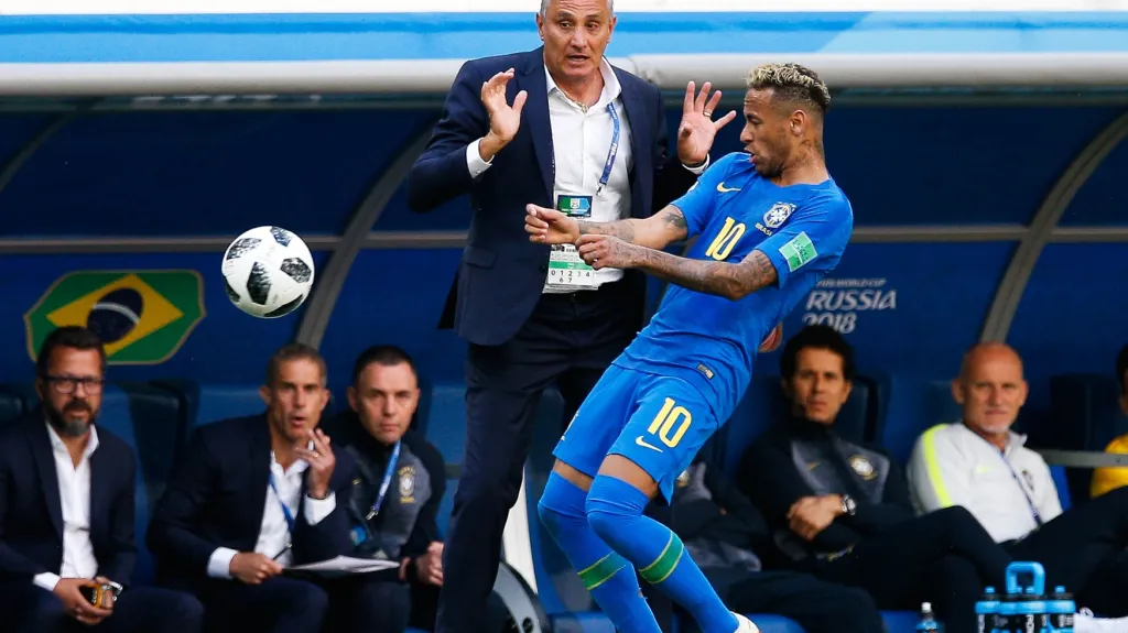 Trenér Brazílie Tite a jeho svěřenec Neymar
