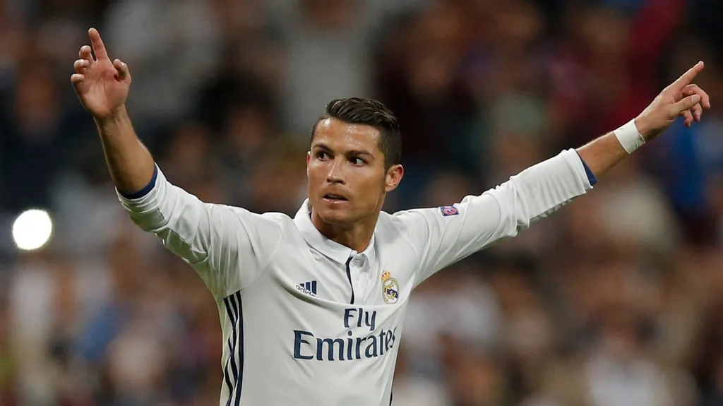 Cristiano Ronaldo slaví výhru Realu Madrid