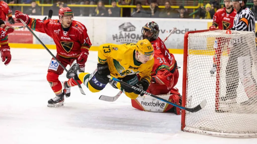 První semifinálovou bitvu vyhrál Vsetín