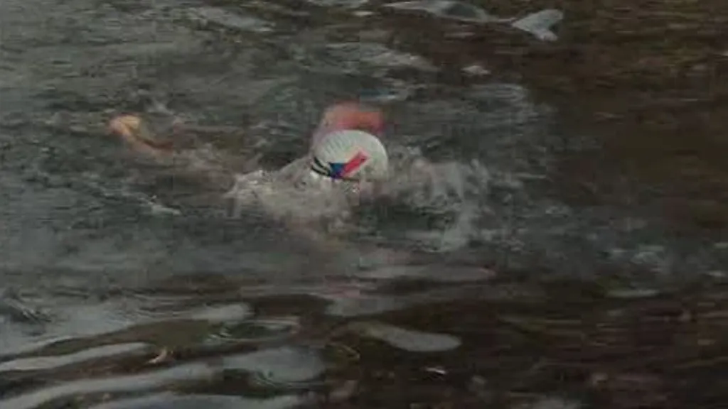 Memoriál Nikodéma ozdobil rekordní počet otužilců, dominovala Štěrbová