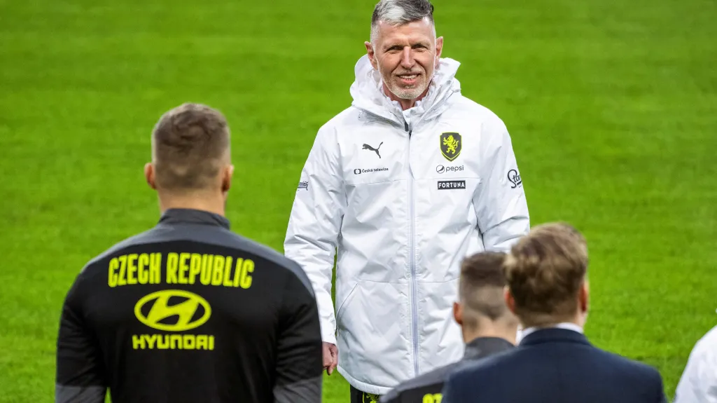 Kouč Jaroslav Šilhavý na tréninku národního týmu