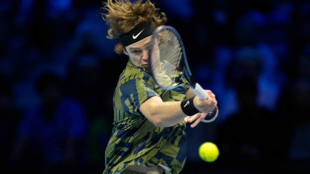 Andrej Rubljov porazil Danila Medvěděva