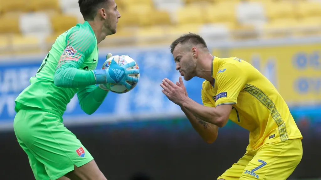 Martin Dúbravka a Andrij Jarmolenko